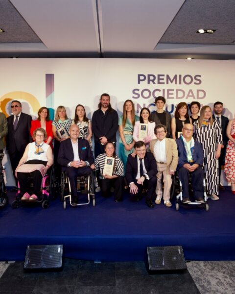 Entrega los Premios Sociedad Inclusiva 2026 de COCEMFE.