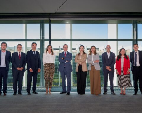 Equipos de NTT Data y Fundación Repsol que lideraron la reforestación.