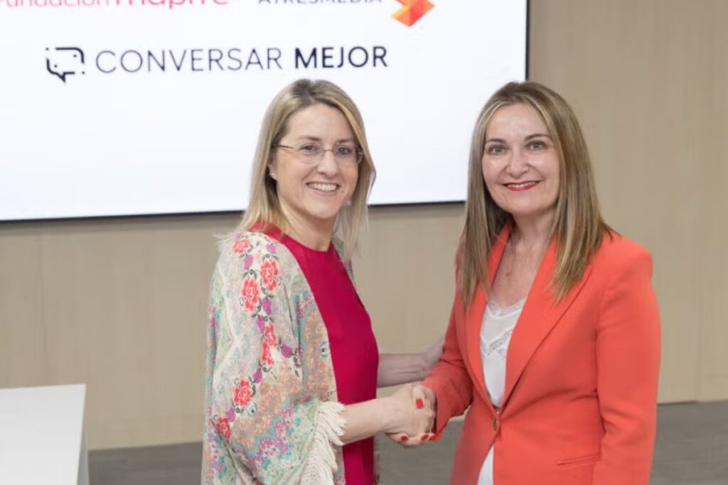 Elvira Vega, directora general de Fundación Mapfre, y Patricia Pérez, directora general corporativa de Atresmedia.