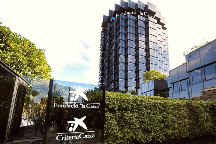 Torre II de la sede de la Fundación "la Caixa"