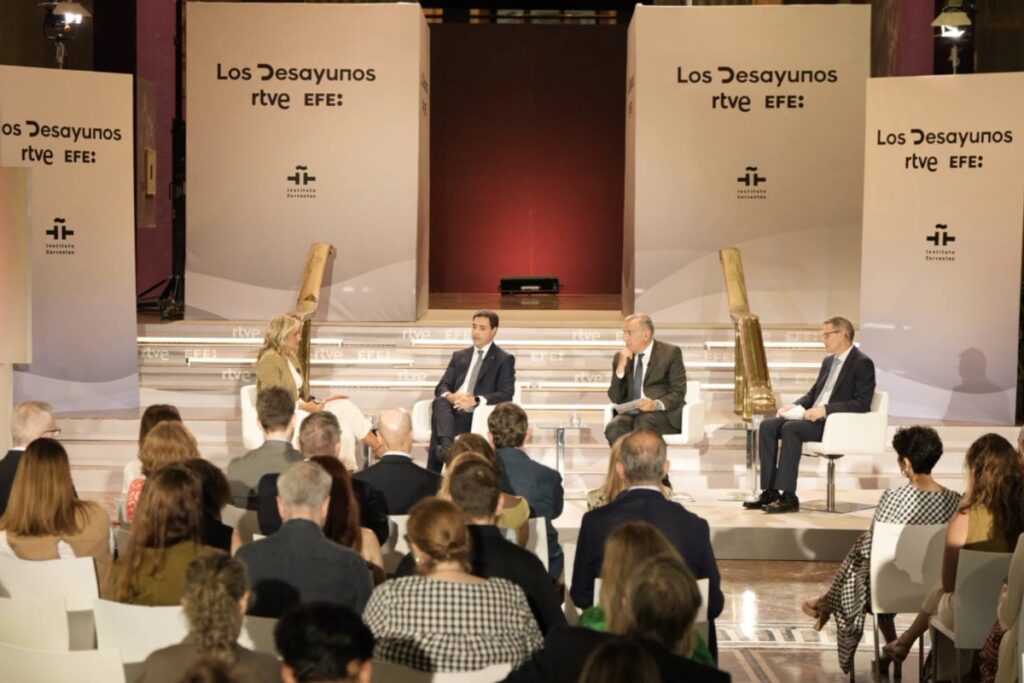 Los desayunos de RTVE, una de las colaboraciones de la cadena televisiva con el Instituto Cervantes.