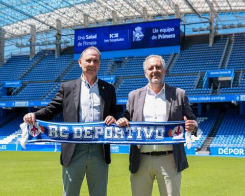 Director médico de HM Hospitales en Galicia, el Dr. Pablo Asensio, y el consejero del RC Deportivo, Carlos Ballesta.
