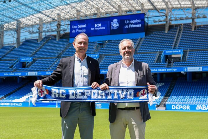 Director médico de HM Hospitales en Galicia, el Dr. Pablo Asensio, y el consejero del RC Deportivo, Carlos Ballesta.