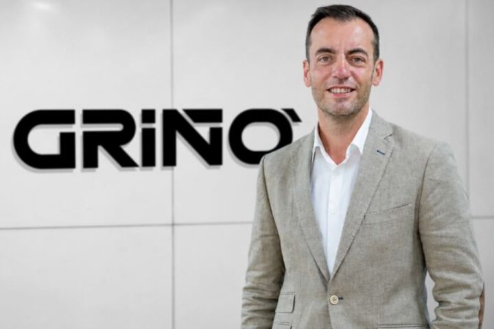 Carlos Parry.