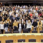 Algunos de los jóvenes que participaron de las becas y prácticas del Parlamento Europeo.