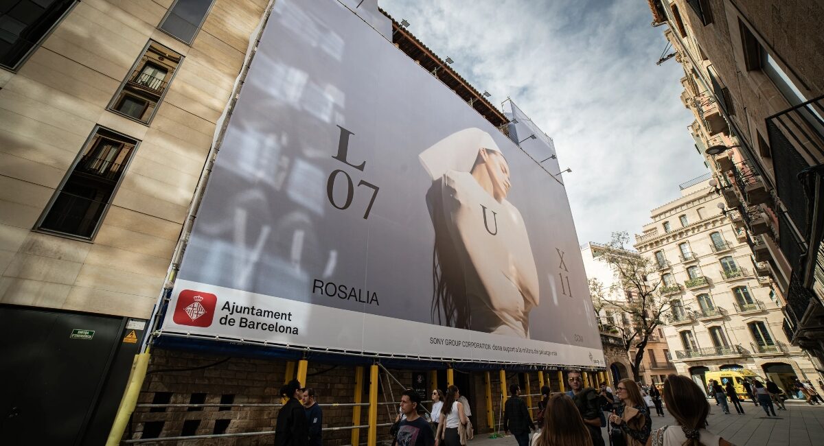 La campaña de Luz de Rosalía, una de la recientes de Clear Channel.