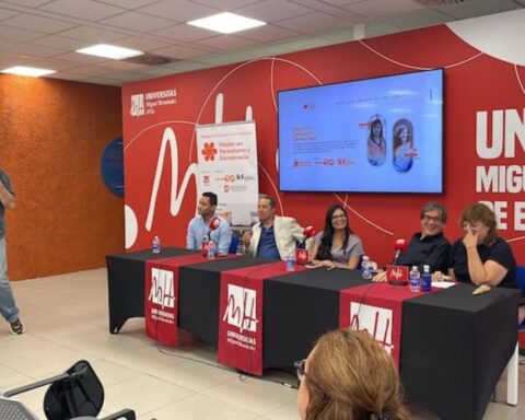 La primera edición del Máster Periodismo y Democracia terminó con un conversatorio en el Festival Gabo.