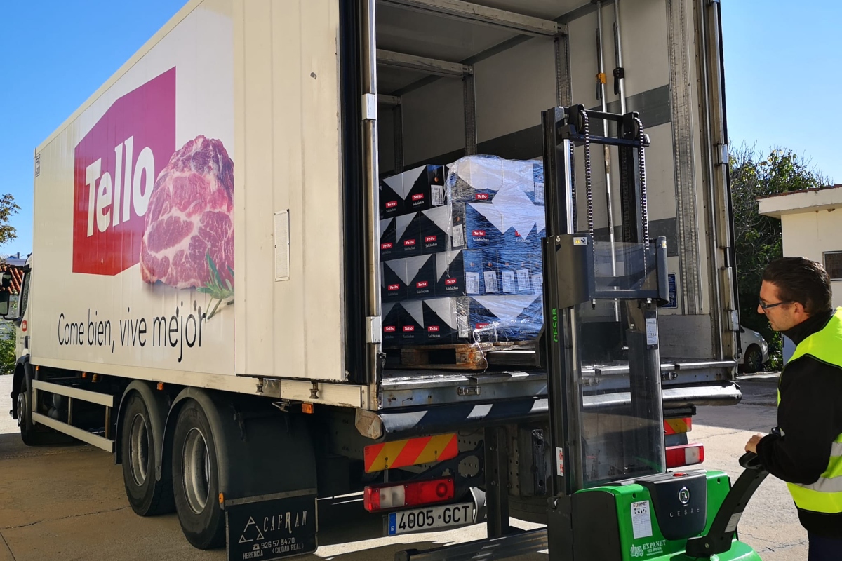 Grupo Tello hizo llegar sus donaciones de alimentos a 11 organizaciones sociales.
