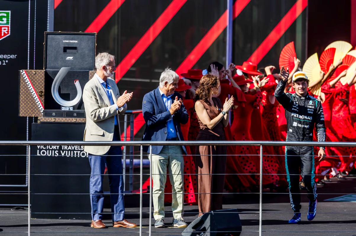 Kimi Antonelli, el rey Felipe VI, Carmelo Sanz de Barros e Isabel Díaz Ayuso