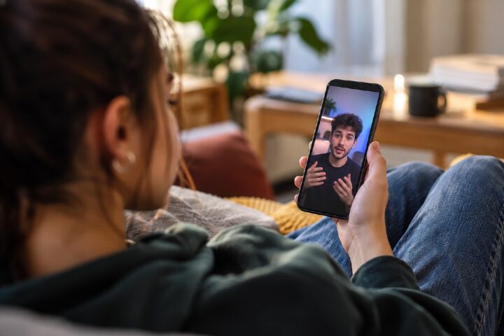 Noticias comentadas por creadores de contenido informativo