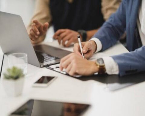 Las compañías aplican nuevas tecnologías en las áreas comerciales.