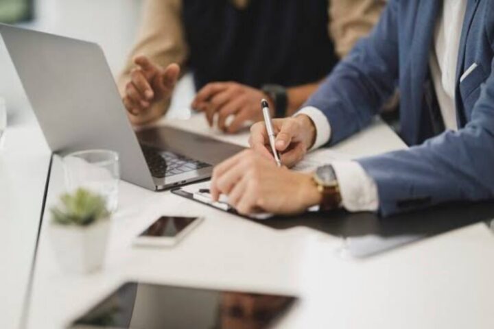 Las compañías aplican nuevas tecnologías en las áreas comerciales.