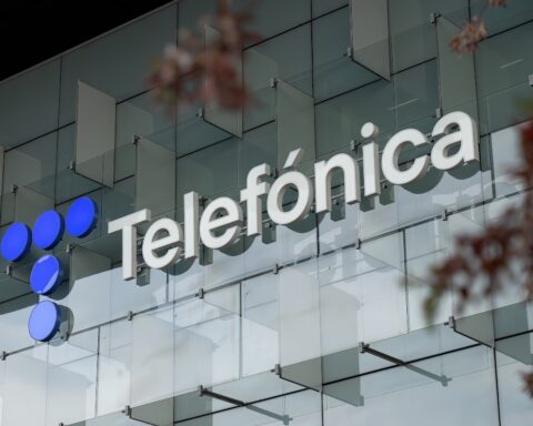La operación permitirá reforzar la estrategia de Telefónica para la Inteligencia Artificial en el sector industrial.