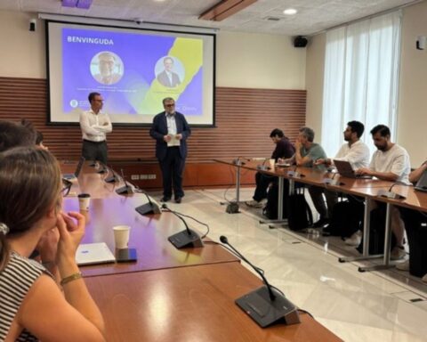 Presentaciòn de las empresas de la UPC que participaràn del programa de financiamiento.