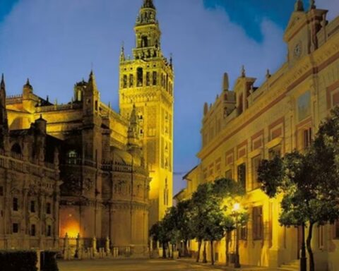 La Catedral de Sevilla, uno de los atractivos turísticos de Andalucía.